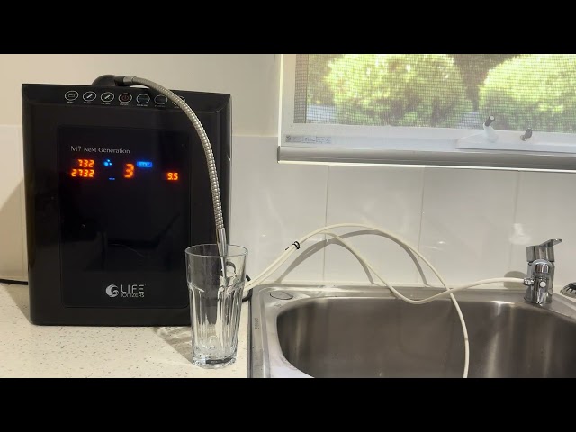 Alkaline water machine