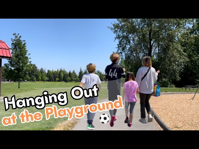 Hangout at the Playground [놀이터에서] - Family Fun