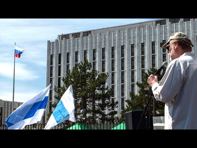 Marcin Żmudzki addresses Russians in Washington, D.C.