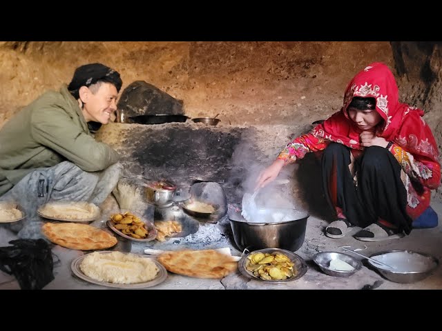 Young Mother Survival in Cold Winter in Cave | Living in the Cave|Traditional Cooking|2000 Years Ago