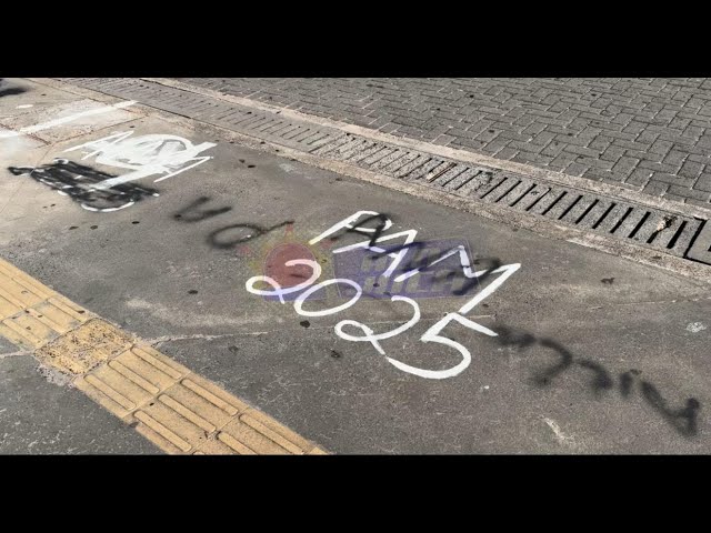 EU VOU FICAR ONDE? Pinturas continuam no chão do circuito Barra-Ondina; ambulantes estão preocupados