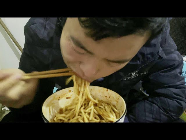 The last meal of the tower crane driver at the construction site this year