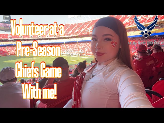 VOLUNTEER AT A KANSAS CITY CHIEFS GAME WITH ME | AIR FORCE SIDE QUESTS