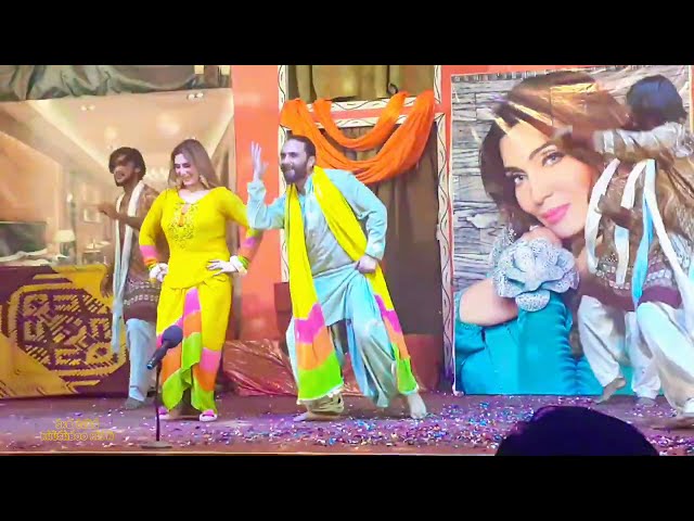 Group Dance performance | Yaar Mera Sona Sona Stage Dance #dance