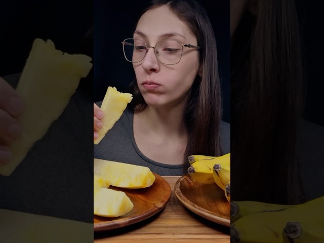 ASMR / PINEAPPLE /  BANANAS / EATING SOUNDS / WITHOUT TALKING / LINK IN DESCRIPTION