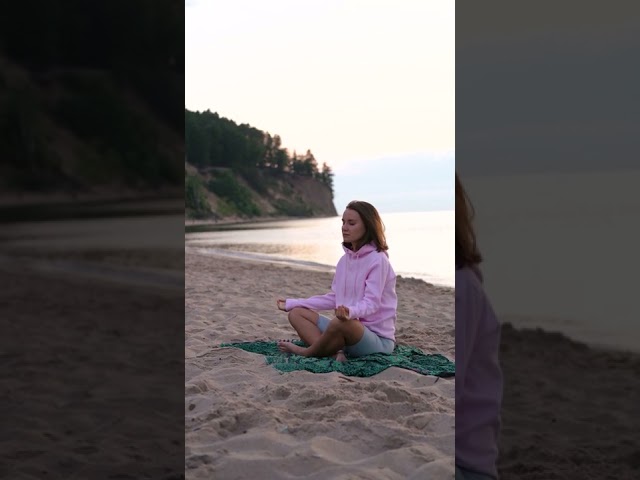 Full Body Yoga for Beginners - Deep Stretch Full Moon Flow to Release, Relax