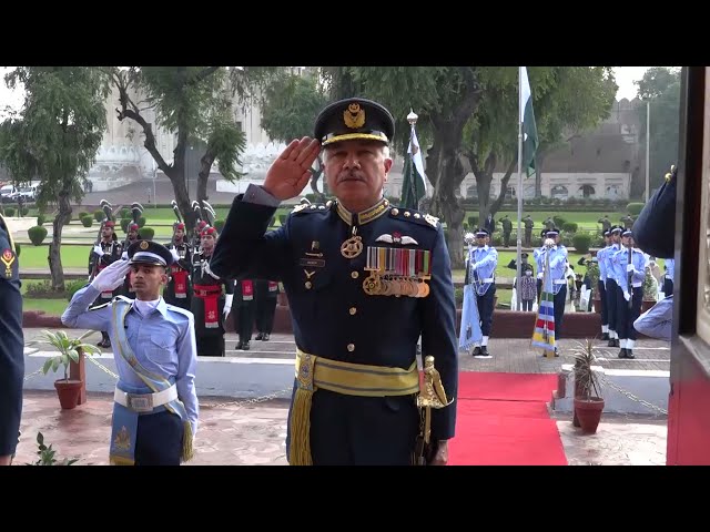 Special security squad of Pakistan Air Force deployed at Allama Iqbal's shrine I pak exclusive tv