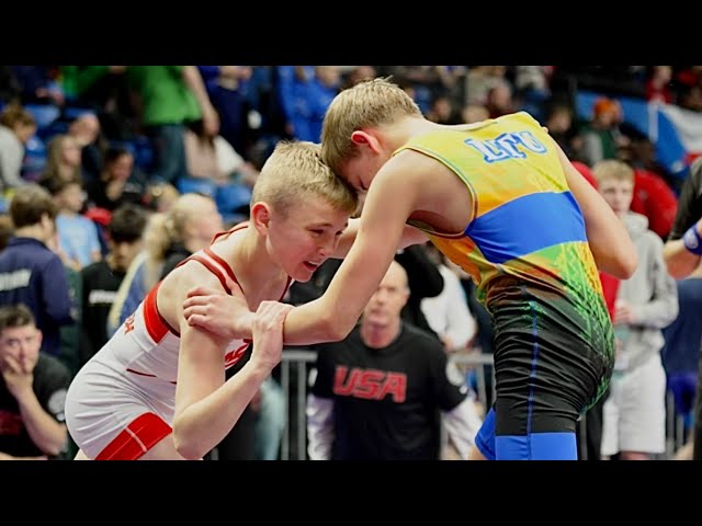 U13 L. Kelly (USA) vs K. Jokubauskas (LTU). Greco-Roman 47kg youth wrestling.