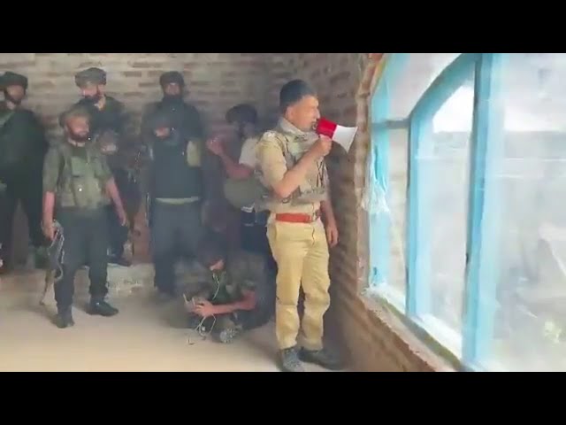 J&K Police While Offering Surrender Opportunity To Trapped Militant