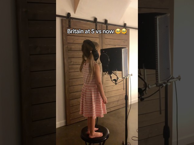 Throwback to little Britain singing 🥹❤️can’t wait for you all to hear the song we recorded!!