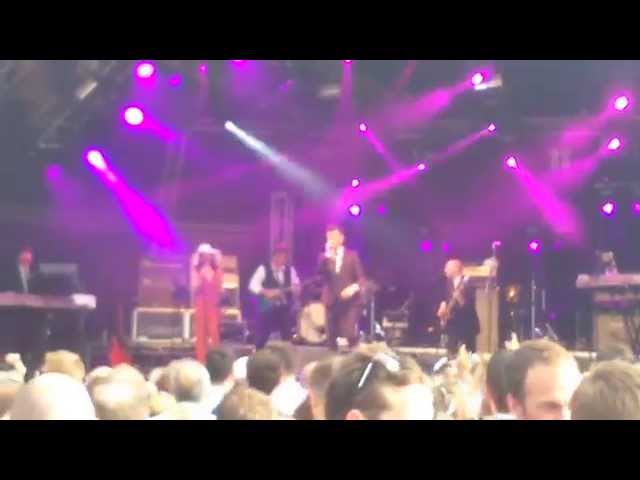 Ray Fensome solo with Rick Astley at Ascot