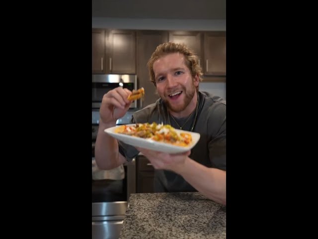 HIGH PROTEIN PULLED PORK CARNITAS NACHOS