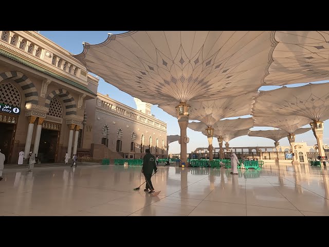 Walk Through Masjid Nabawi Courtyard