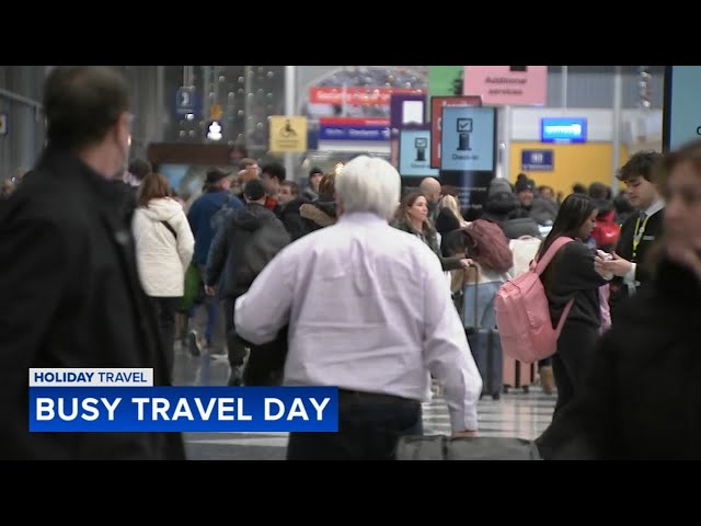 Holiday travelers see delays as Chicago Midway Airport marks busiest travel day of the year