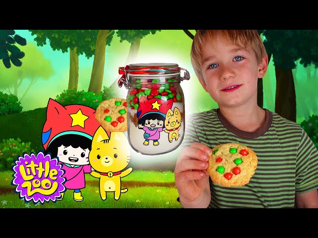 Millie and Lou Christmas Gift 🍪 | Festive Makes for Kids | @LittleZooTV