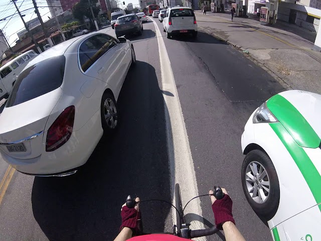 Pedalando na Cerro Corá até a Paulista na manhã