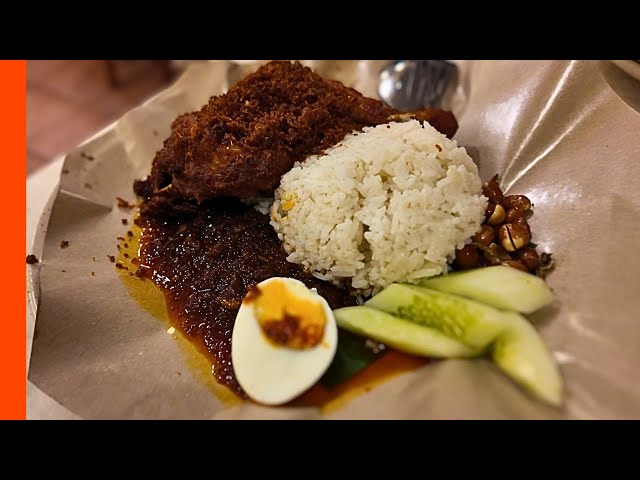 The BEST Nasi Lemak & Mee Rebus in Kuala Lumpur at Village Park!