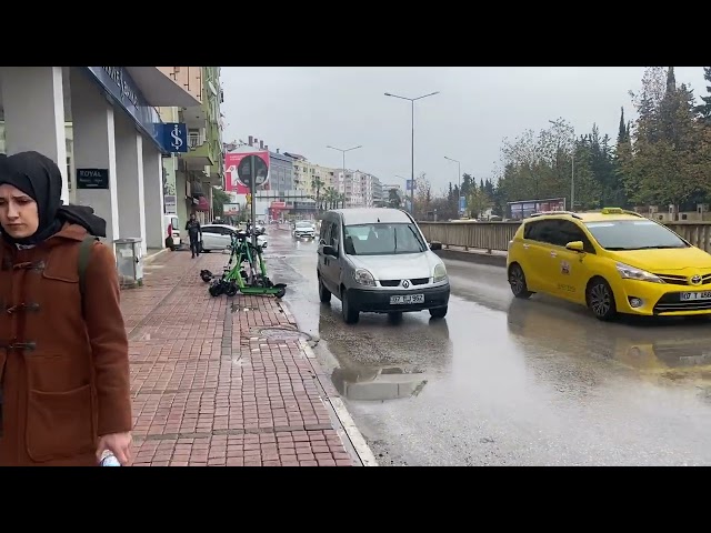 Walking around the city. January rainy day in Antalya #Videociti