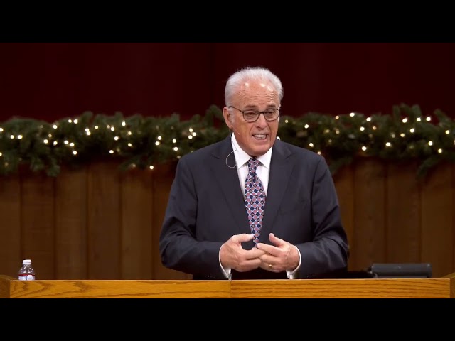 La preeminencia de Cristo, Parte 2 | Hebreos 1:4-10 | John MacArthur