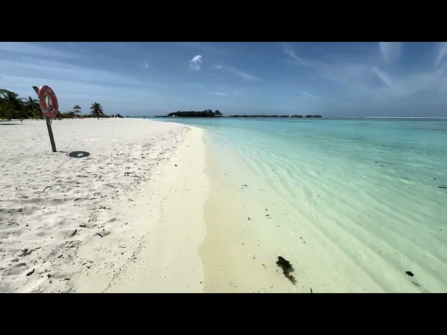 Beach walk @ Villa Nautica Paradise Island