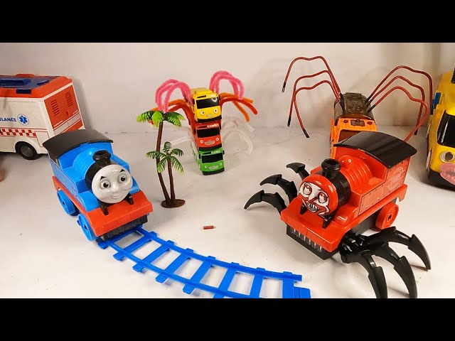 Unboxing Choochoo Charles and Thomas The Tank Engine