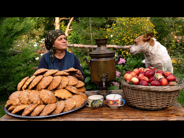 Bite-Sized Village Treat: Easy Mini Apple Pies