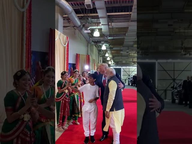 PM Modi & President Trump interacted with a group of youngsters at during #HowdyModi event