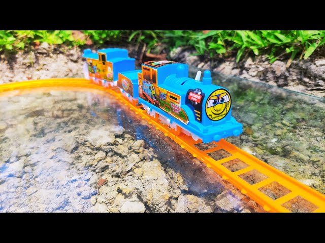 Unboxing dan Merakit Mainan Kereta Api Thomas Train Play Set Gauge Electric Train Set