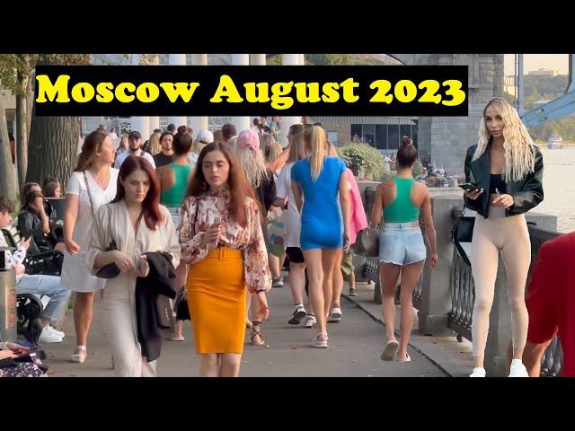 Beautiful stylish Russian girls walking in Moscow (Summer August, 2023)