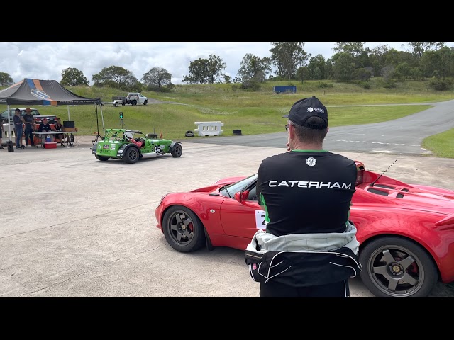 Trying a mates R300 Caterham.