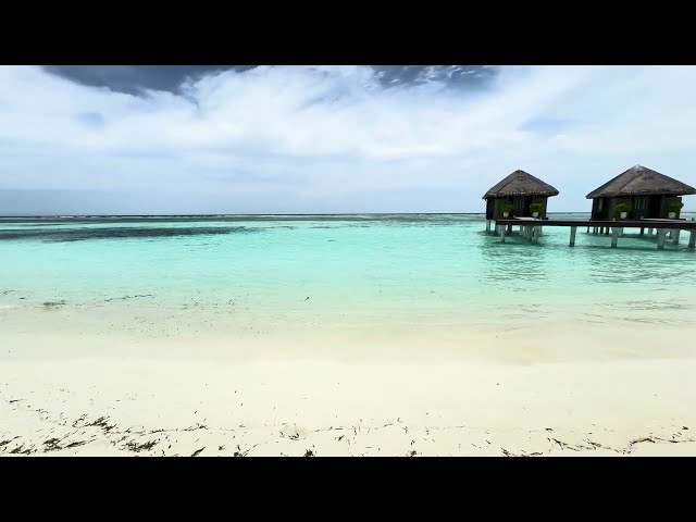 Beach walk @ LUX* South Ari Atoll