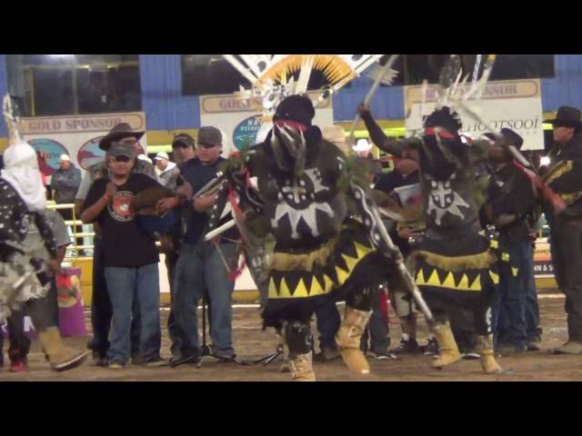 Joe Tohonnie Jr & Apache Crowndancers - Navajo Nation Fair