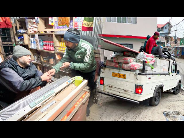 | Biren daju ko ghar banaunu ko lagi maal unloading shuru bha 🏠| @basantvlogs |