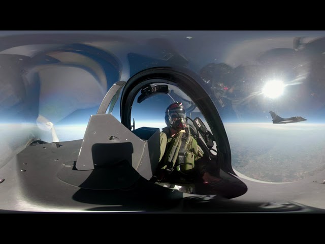 Rafale Solo Display en vidéo 360 : rencontre à 45.000 pieds !