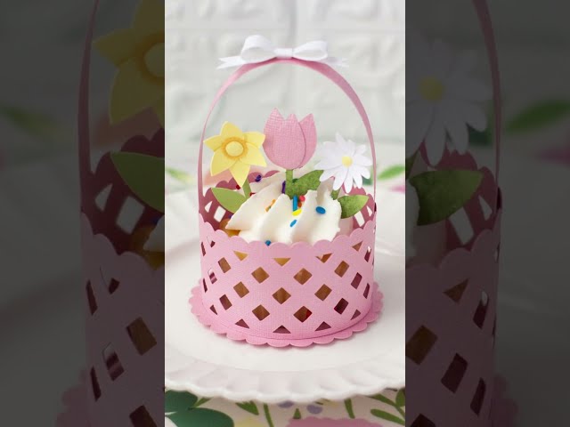 Flower Cupcake Basket Assembly Process