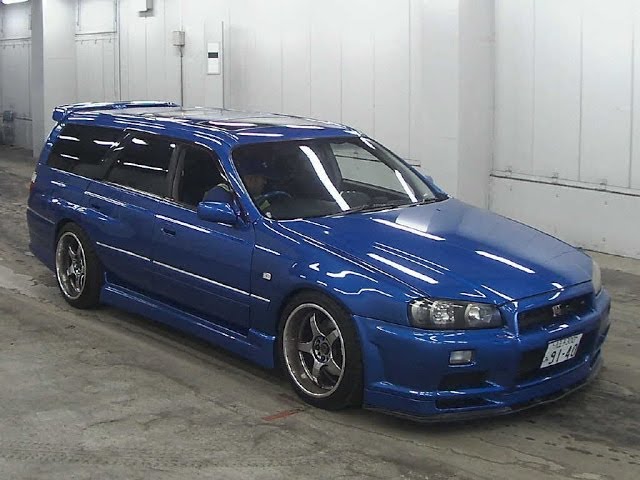 Nissan Skyline GTR wagon? Nope, Nissan Stagea with GT-R body kit.