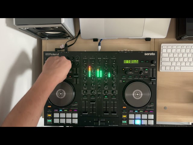 AnRiaDj Roland 707 Techno