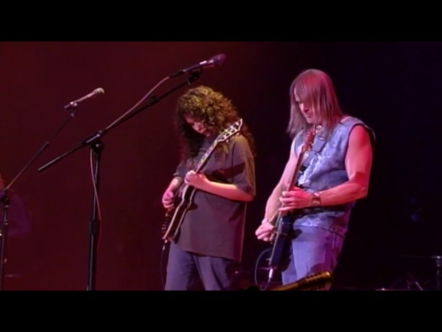 Stressfest performed by Steve Morse and 13 year old Chelsea Constable (2003)