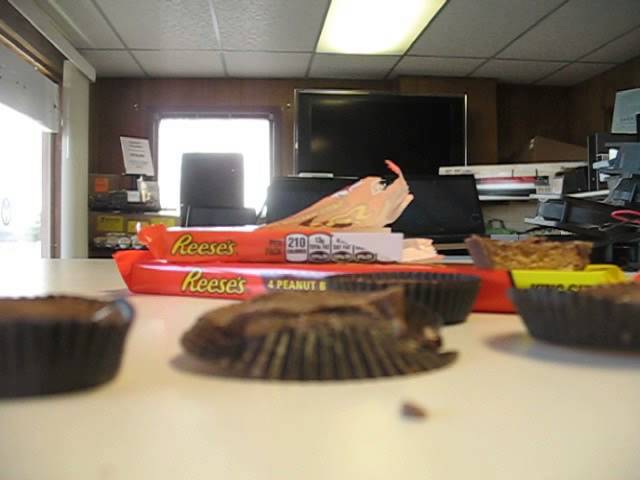 Canadian Reese vs. American Reese's