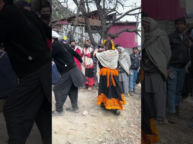 Kalash Boy Aur Girl Ka Traditional Dance | Kalash Culture, Folk Dance Aur Festive Celebrations