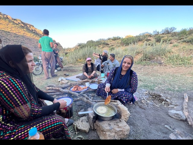 Picnic in nature with family_Cooking, dancing and the life of a rural family for two hours