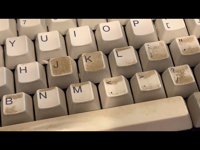 Amiga 3000 …KEYBOARD CLEANING!