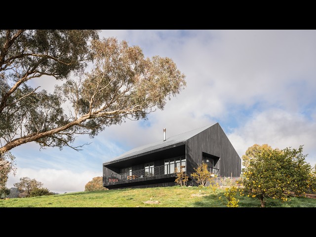 How This Off-Grid Modern Farmhouse Has a Deep Relationship With the Landscape