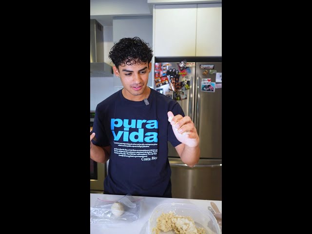 @alejandrorosario chefs up some empanadas arregladas for Hispanic Heritage Month ❤️🇨🇷 #sponsored