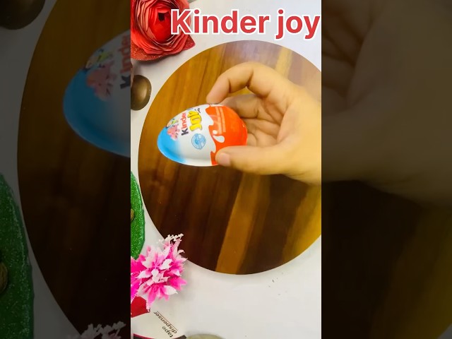 Unboxing kinder joy chocolates #enjoy #kinderjoy #CraftqueenM2