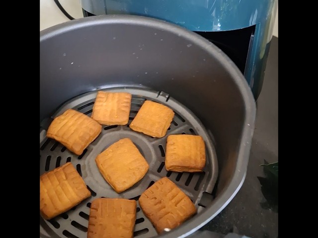 Custard Butter Cookies in Airfryer | Airfryer Recipes #shorts #airfryerrecipes #airfryercooking