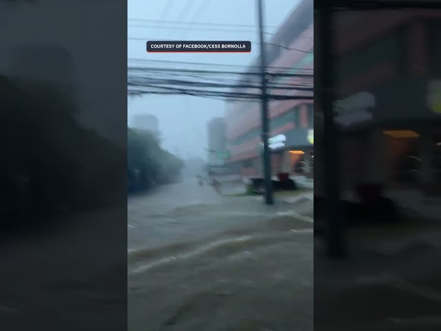 Flooded roads in Sto. Tomas, Batangas due to #KristinePH