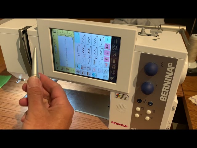 Bernina 730 Artista overview of screen and buttons.