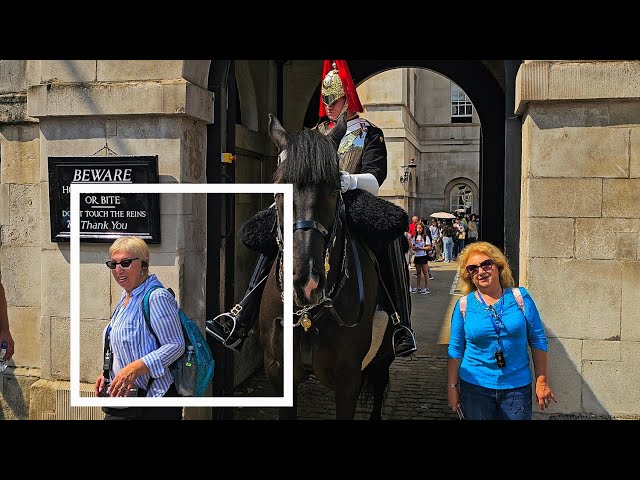 YOUTUBE SPAMMER EXPOSED AND THE ROYAL BOOT GIVEN TO A RUSSIAN TOURIST by The Guard at Horse Guards!