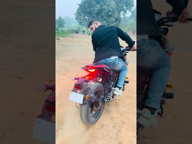 বাইকের চাকা আ**গুন লাগলো কিভাবে #crazybike #funny #automobile #yamahaindia #comedy #like #love #fun